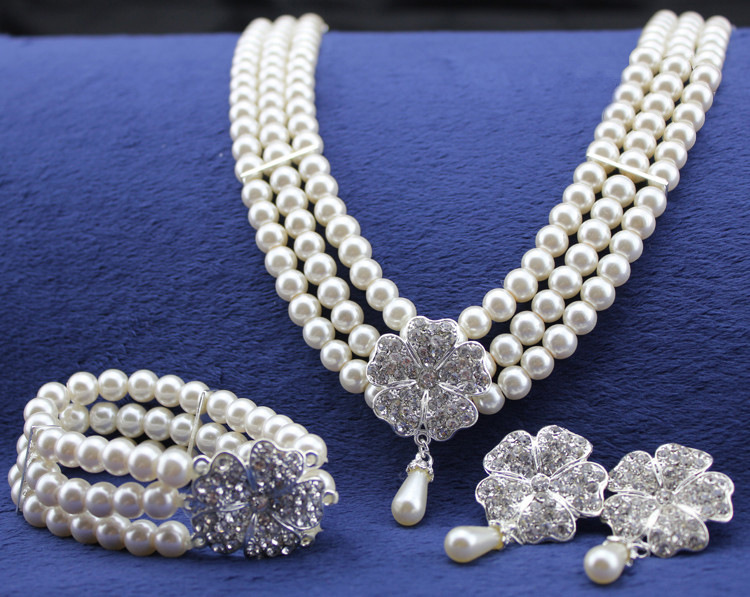 https://fulmo-img-server.com/bridalgleam/f18a0763-3ab1-4371-9dd4-655fac5a6c70.jpg