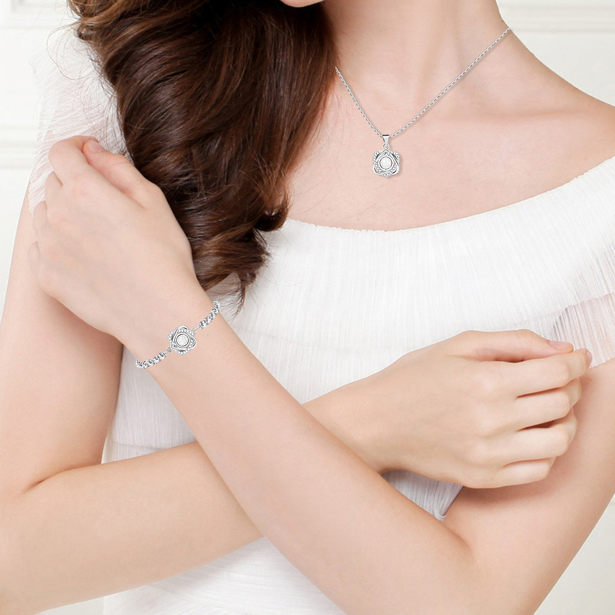 https://fulmo-img-server.com/bridalgleam/f79e8e48-3ff5-443d-a8aa-b614f6f7f8c2.jpg