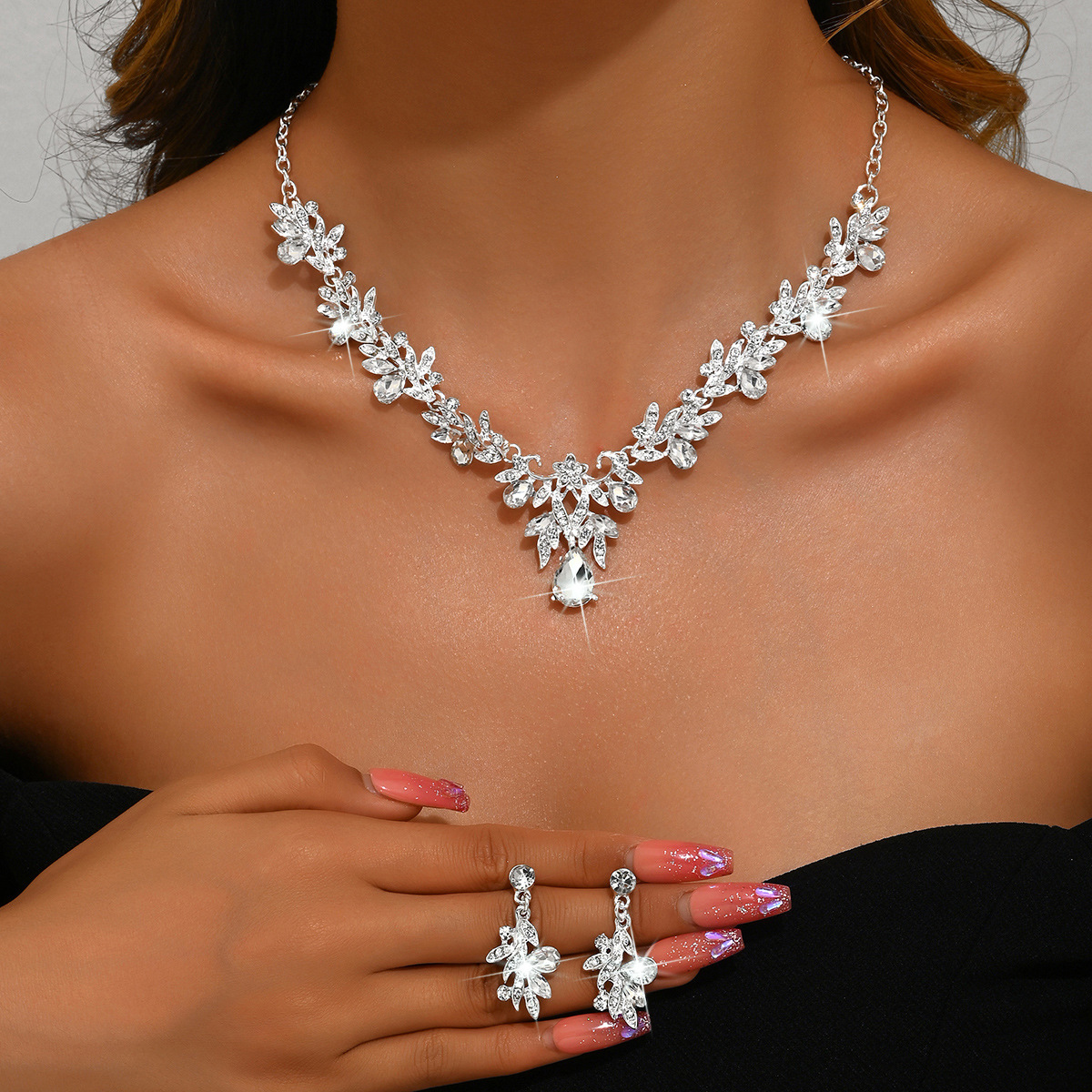 https://fulmo-img-server.com/bridalgleam/f7a639be-1b87-45c8-807d-421b6a33aa60.jpg