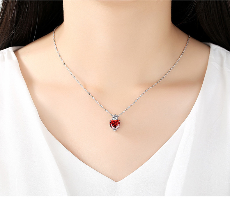https://fulmo-img-server.com/bridalgleam/f927494e-abbb-48a7-b62e-5a4b2cc512ee.jpg