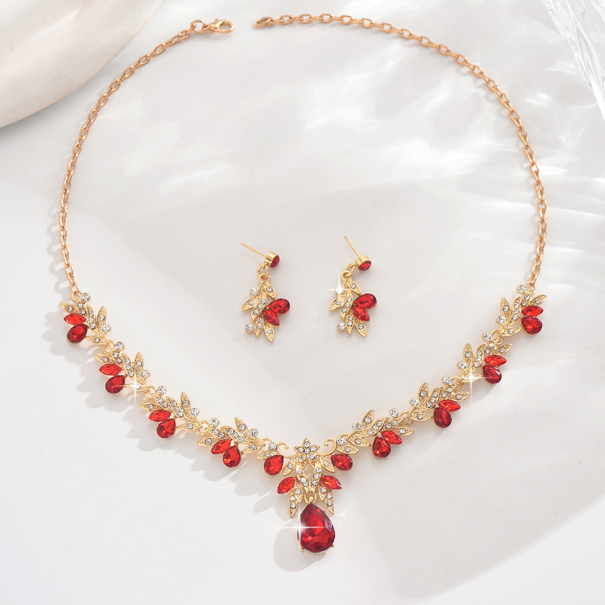 https://fulmo-img-server.com/bridalgleam/f968ad89-5991-46cf-83fa-495f730b15a5.jpg