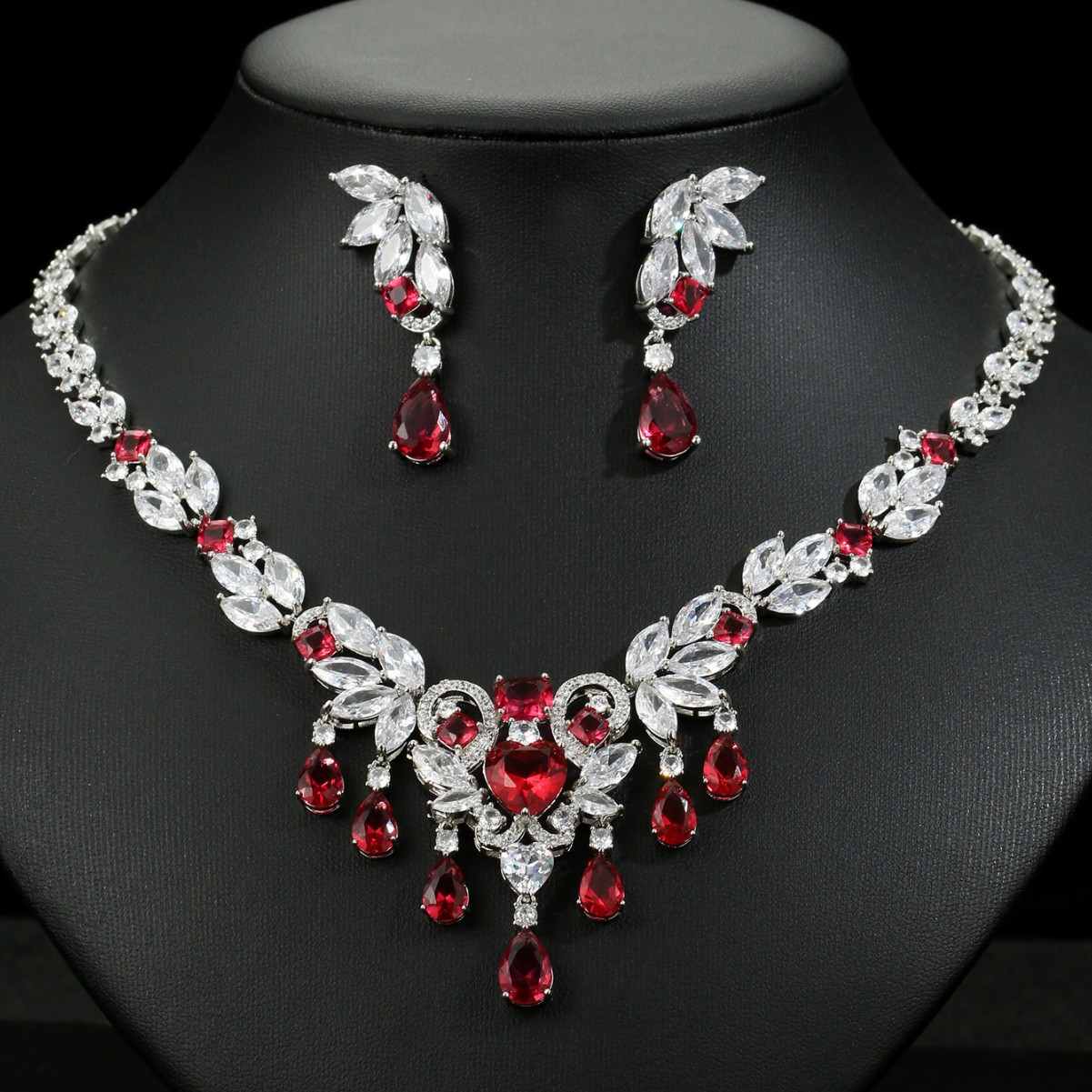 https://fulmo-img-server.com/bridalgleam/fc2e15ad-41d1-4973-890d-63ba6139a8a9.jpg