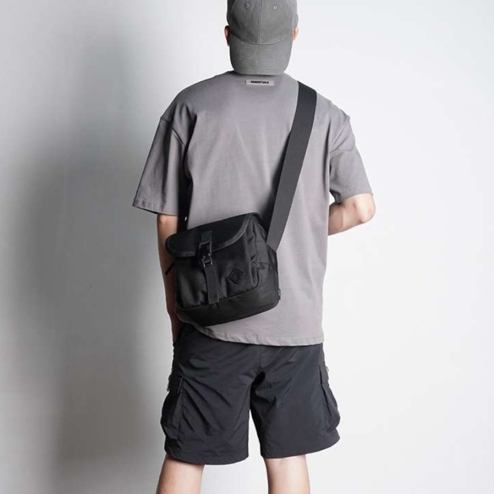 https://fulmo-img-server.com/camera-tote/1735100366658_6mhdpxzb_r71ej88v