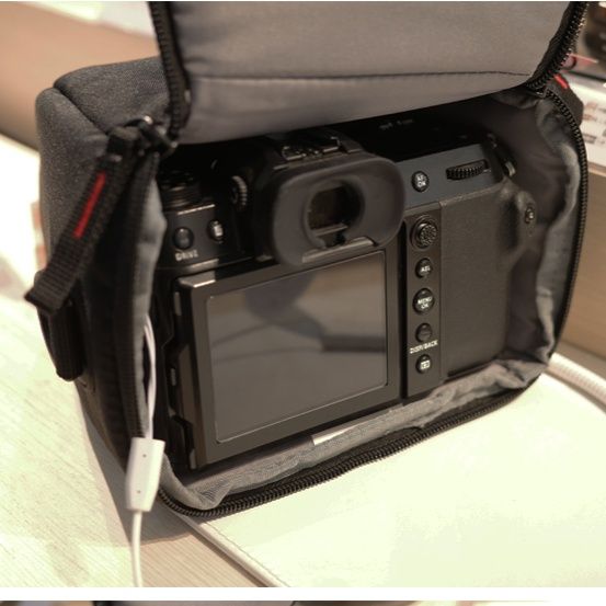カメラ バッグ コンパクト実用派ショルダー