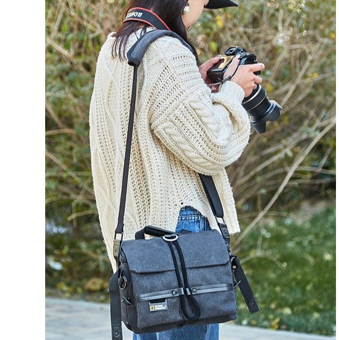 カメラ バッグ プロ仕様多機能カメラ収納ショルダーバッグ