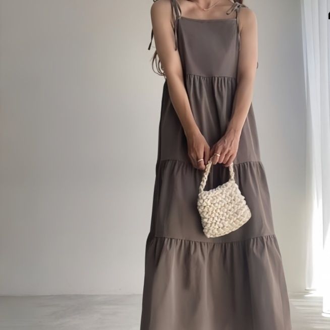 フリルロング丈キャミワンピース体型カバー上品