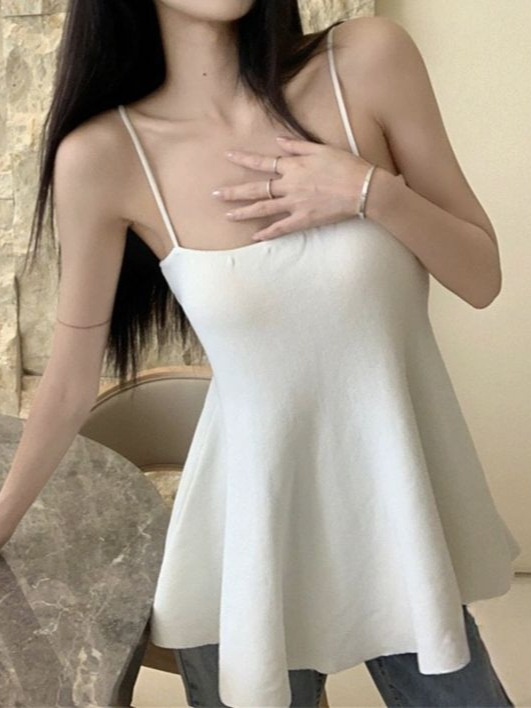 キャミワンピース 上品な細身ストラップ付きニットキャミワンピース