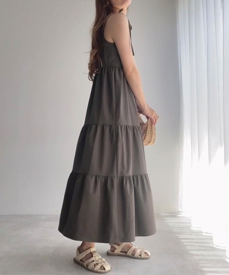 フリルロング丈キャミワンピース体型カバー上品