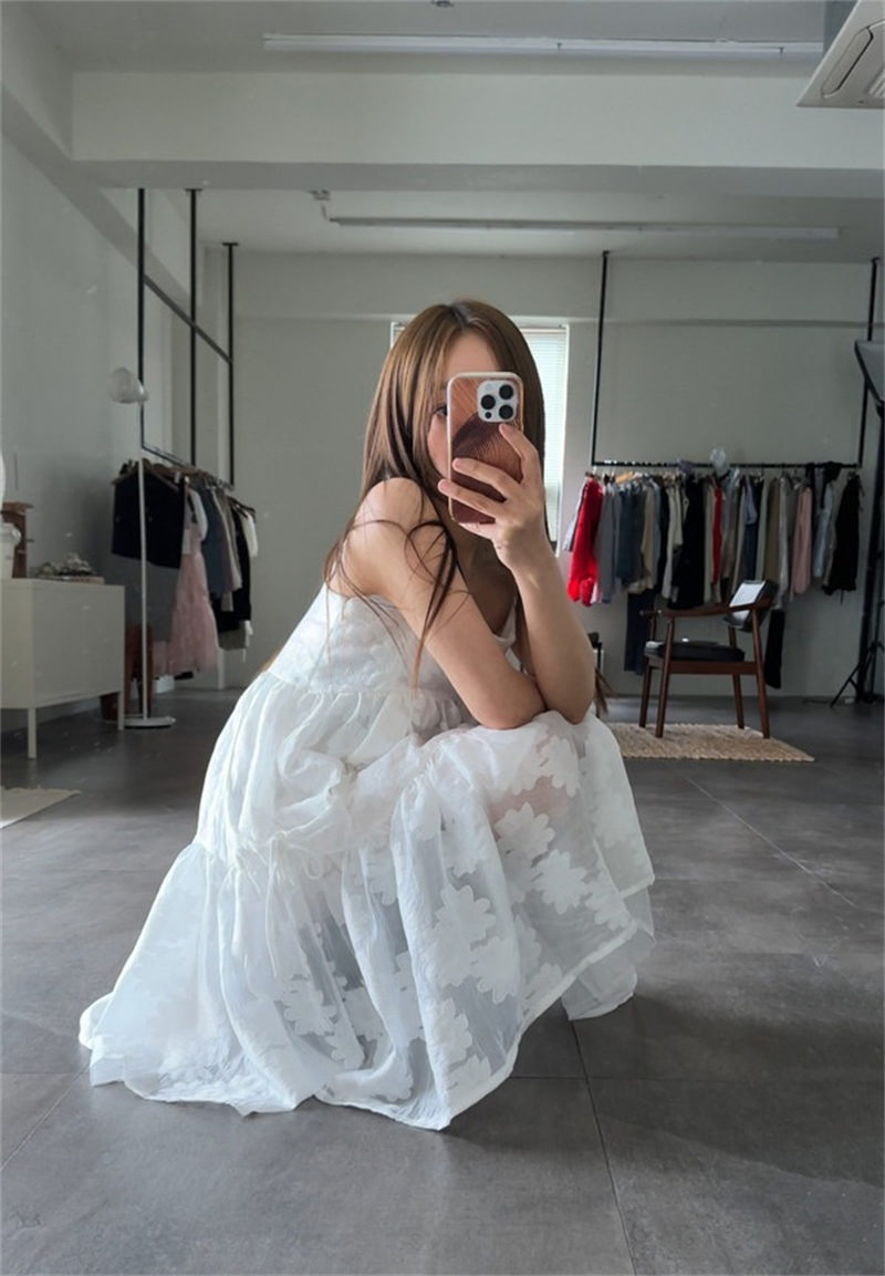 キャミワンピース 今季新作 白色ティアード キャミソール ワンピース