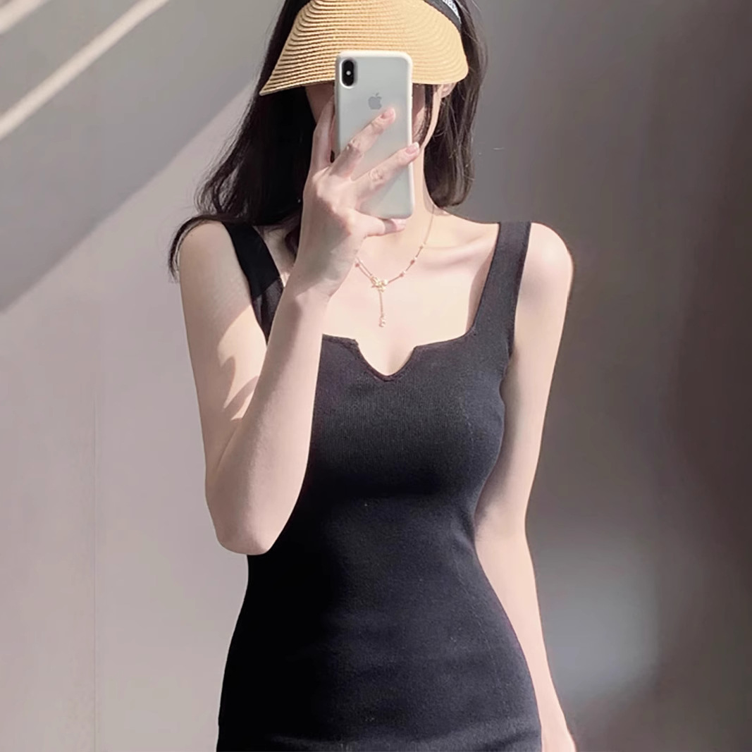 キャミワンピース 上品な深Ｖネックボディフィットキャミワンピース