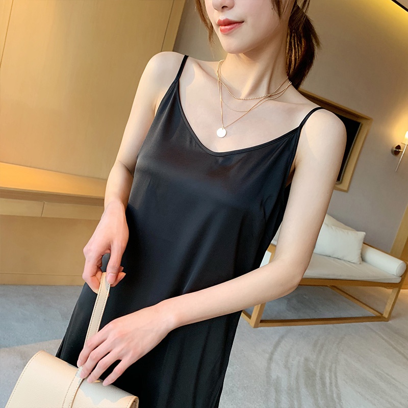 キャミワンピース 上品な光沢感が美しいサテン素材キャミワンピース