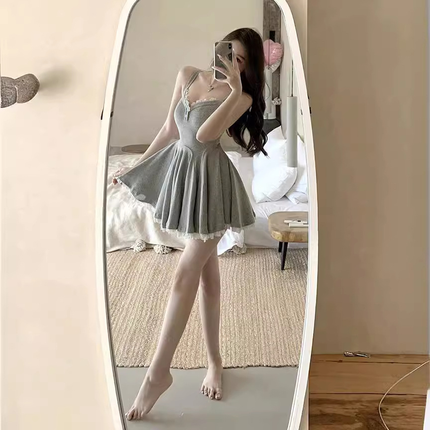 キャミワンピース 優美レース縁取りフレアキャミワンピース
