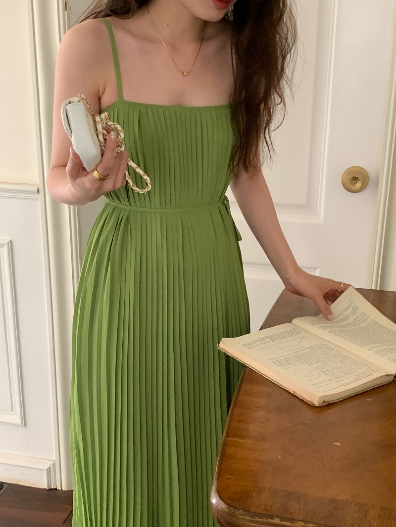 キャミワンピース プリーツキャミソールワンピース 着痩せ