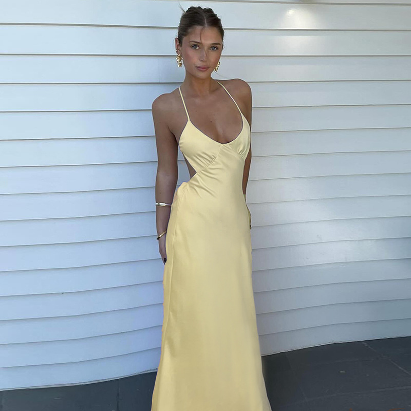 キャミワンピース 細身ホルターネック光沢サテンロングキャミワンピース