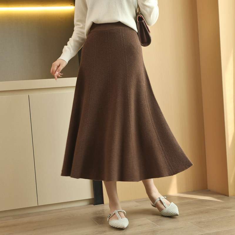 【スカート】女性らしいAラインのニットロングスカート