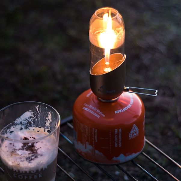 キャンプ用品 炎の輝き ガス缶装着型ランタン