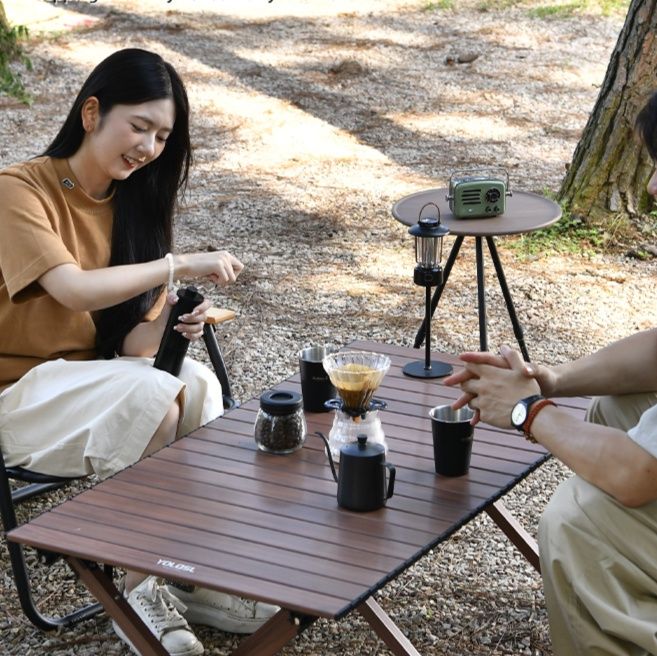 キャンプ用品 木目調折りたたみアウトドアテーブル