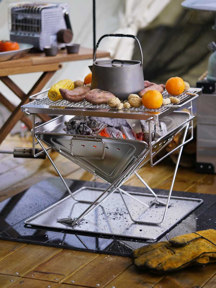 キャンプ用品 二段調理ができる折りたたみ焚き火台