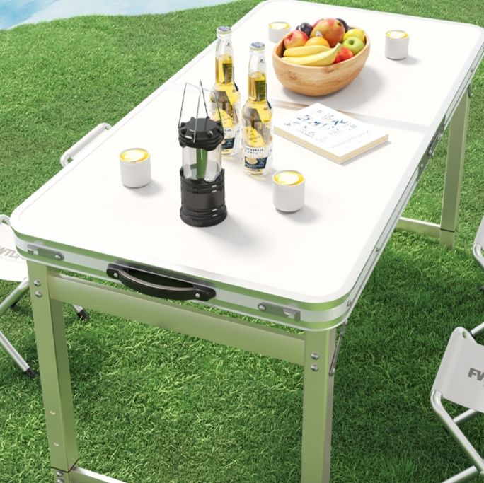 キャンプ用品 折りたたみ式キャンプテーブル椅子二脚付きセット