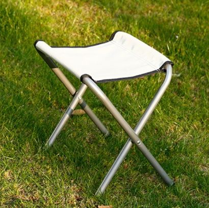 キャンプ用品 持ち運び便利な折りたたみ式キャンプテーブル