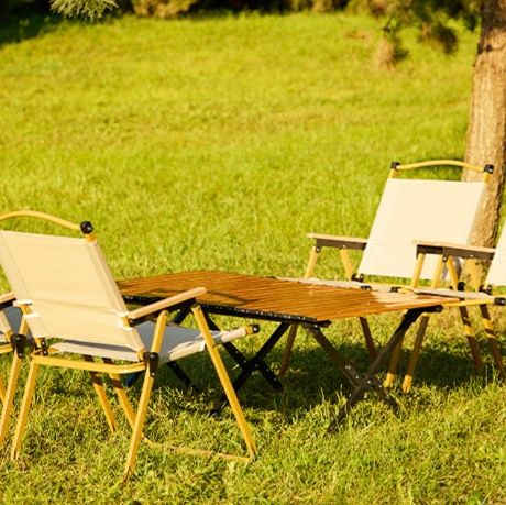 キャンプ用品 四人用折りたたみ式木目調キャンプテーブル