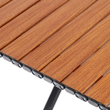 キャンプ用品 四人用折りたたみ式木目調キャンプテーブル