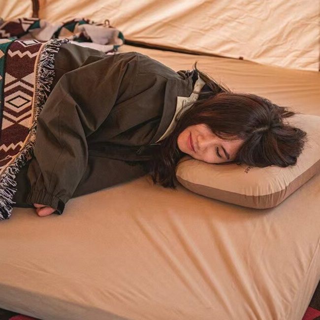 キャンプ用品 快適睡眠エアーマット枕付き二点組