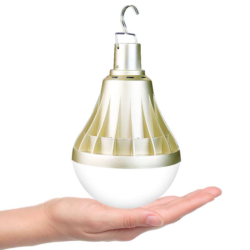 キャンプ用品  多機能吊り下げ式LEDランタン