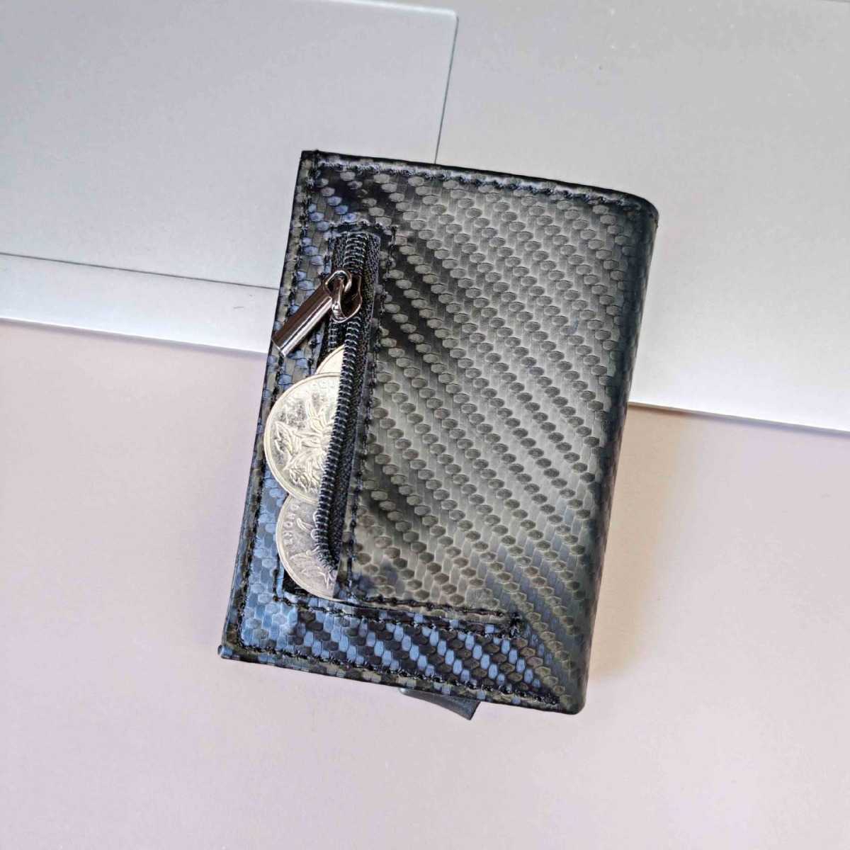 炭素繊維柄 三つ折り名刺入れ