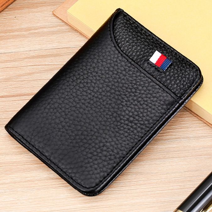 上質革仕上げ薄型名刺入れ