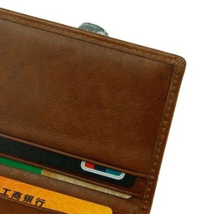 上質革製折りたたみ名刺入れ