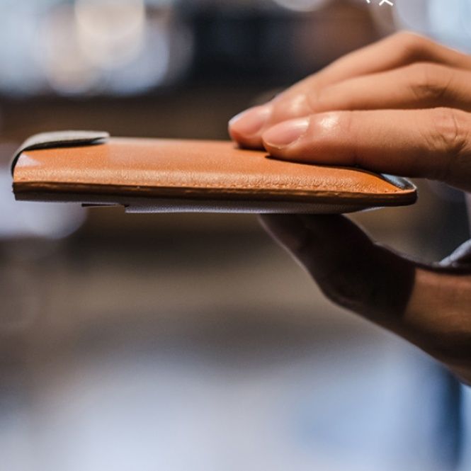 職人仕立て手縫い革名刺入れ