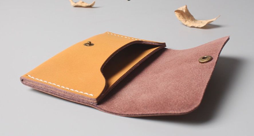 名刺入れ 手縫い仕立ての本革名刺入れ