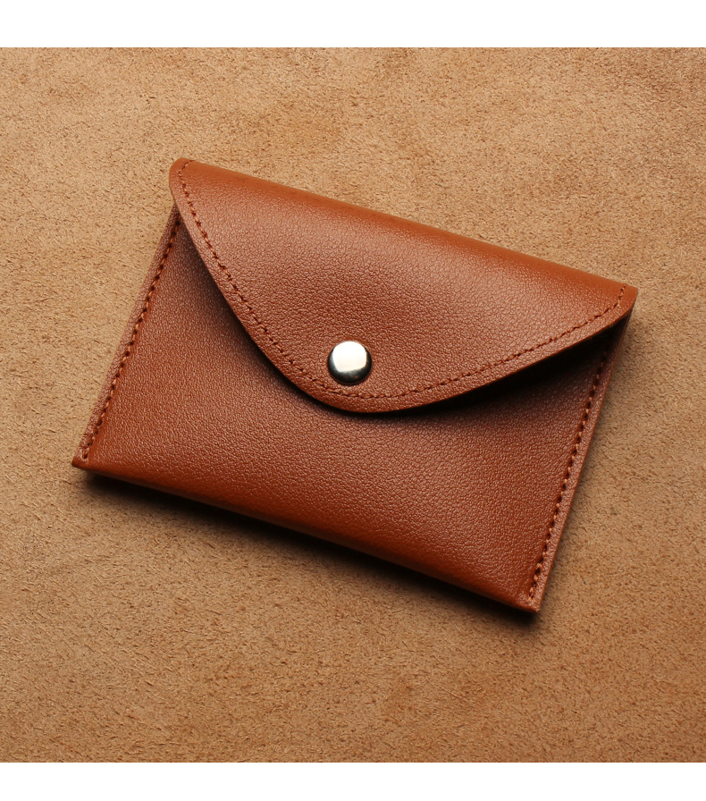 封筒型フラップ式本革名刺入れ