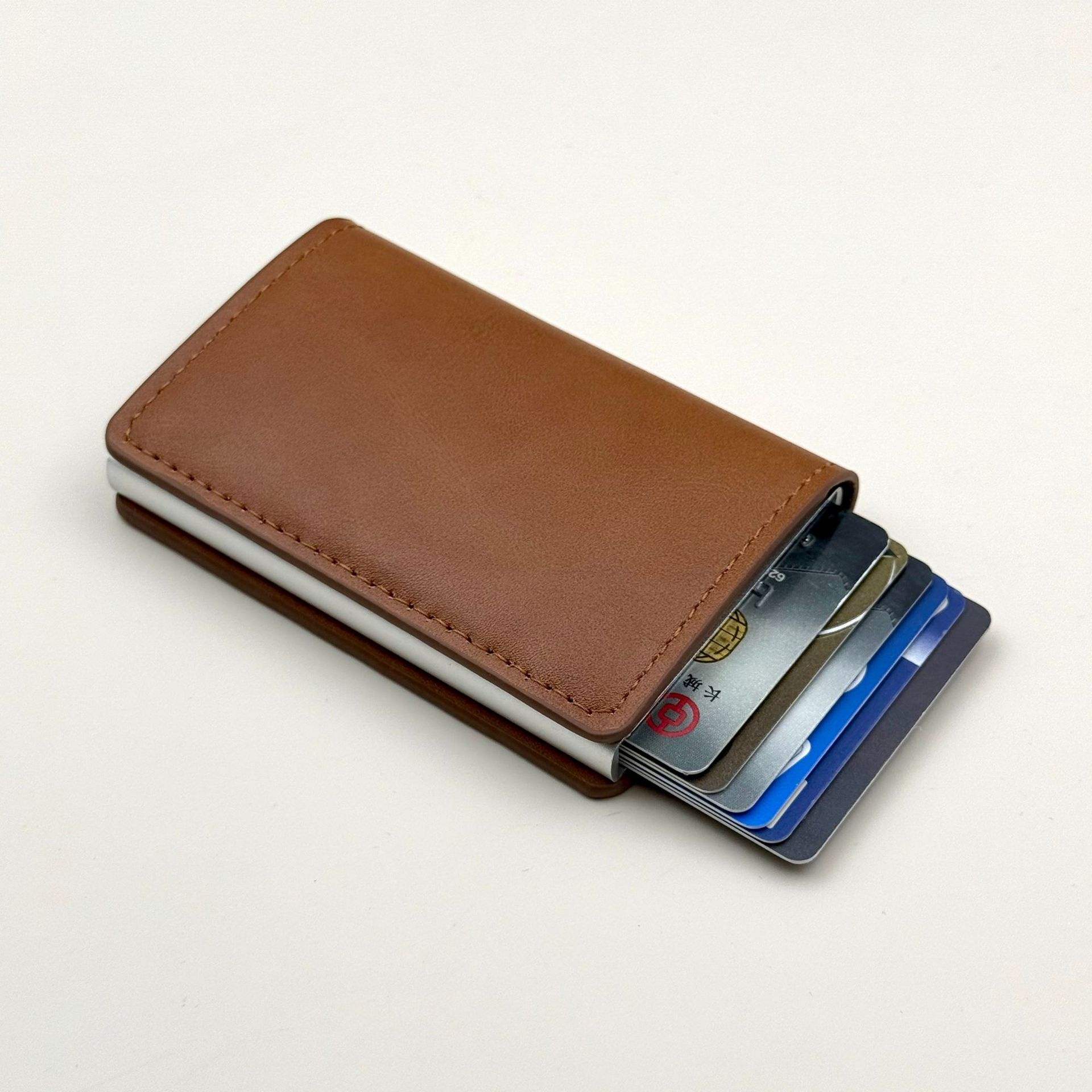 https://fulmo-img-server.com/cardcasemarket/b73b07d0-bd6a-4c8f-9b80-c116dee14eb0.jpg