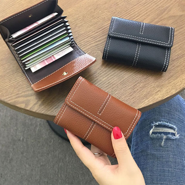 名刺入れ 多機能 蛇腹式の本革名刺入れ