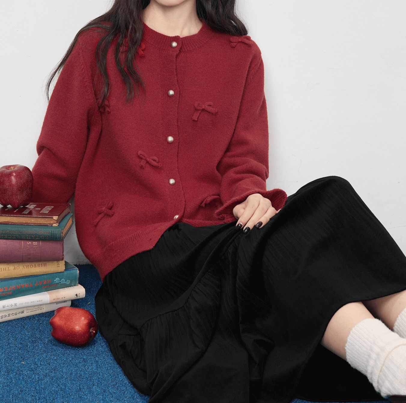 レディースカーディガン 小さなリボンがキュートなガーリーカーディガン　ミドル丈