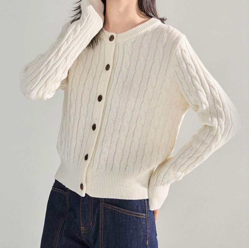 レディースカーディガン ねじり編み模様のふわふわカーディガン　ショート丈