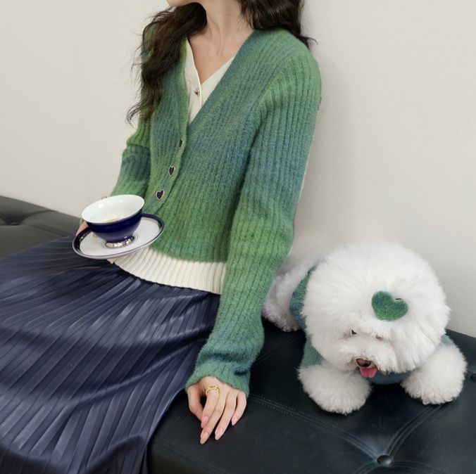 レディースカーディガン ふわふわリブ編みハートボタン羽織　ショート丈