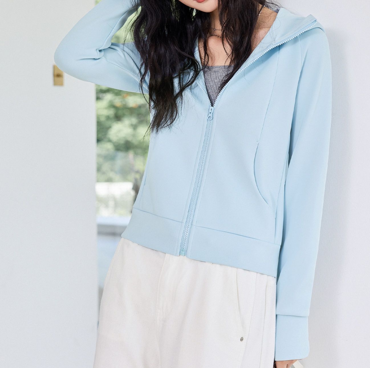 レディースカーディガン ふわり軽やか フード付きジップアップカーディガン