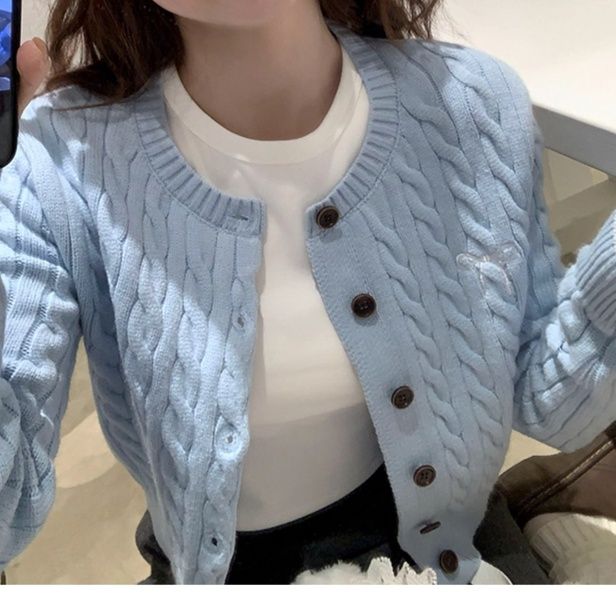 レディースカーディガン 麻花編み丸首ボタン留めニットカーディガン　ショート丈