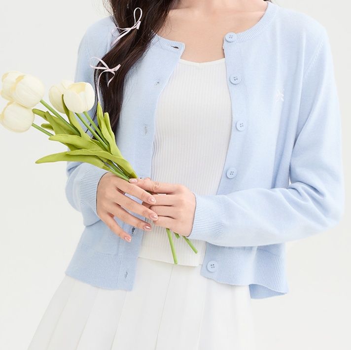 レディースカーディガン 上品な丸首ボタン前開き長袖ニットカーディガン　ショート丈カーディガン