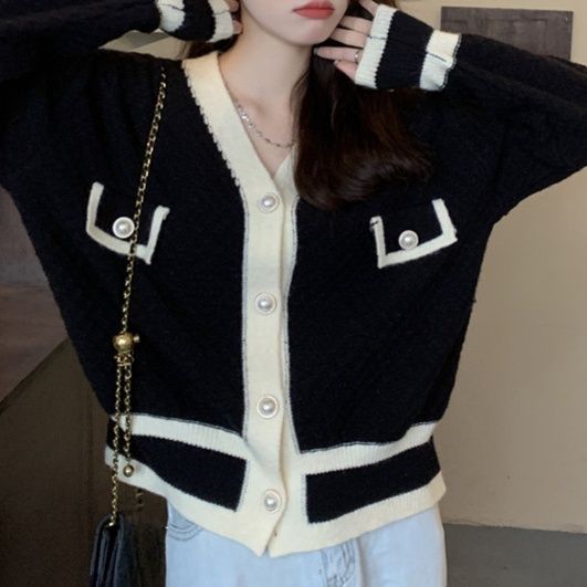 レディースカーディガン ショート丈レトロ風ニットカーディガン 上品な着こなしが叶う一枚