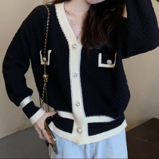 レディースカーディガン ショート丈レトロ風ニットカーディガン 上品な着こなしが叶う一枚