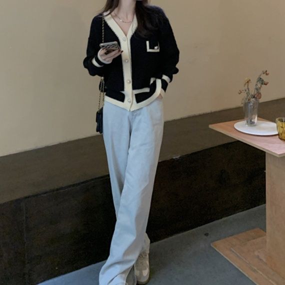 レディースカーディガン ショート丈レトロ風ニットカーディガン 上品な着こなしが叶う一枚