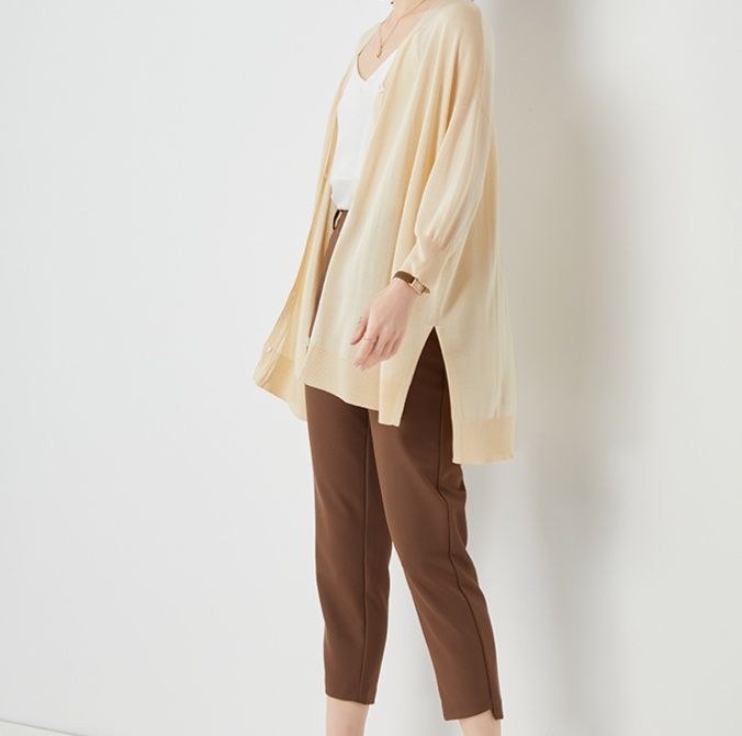 レディースカーディガン 大人の上品さを演出するボタン開きニットカーディガン　ロング丈カーディガン