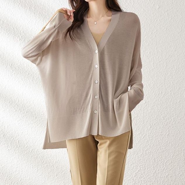 レディースカーディガン 深めのVネックゆったりシルエットミドル丈カーディガン