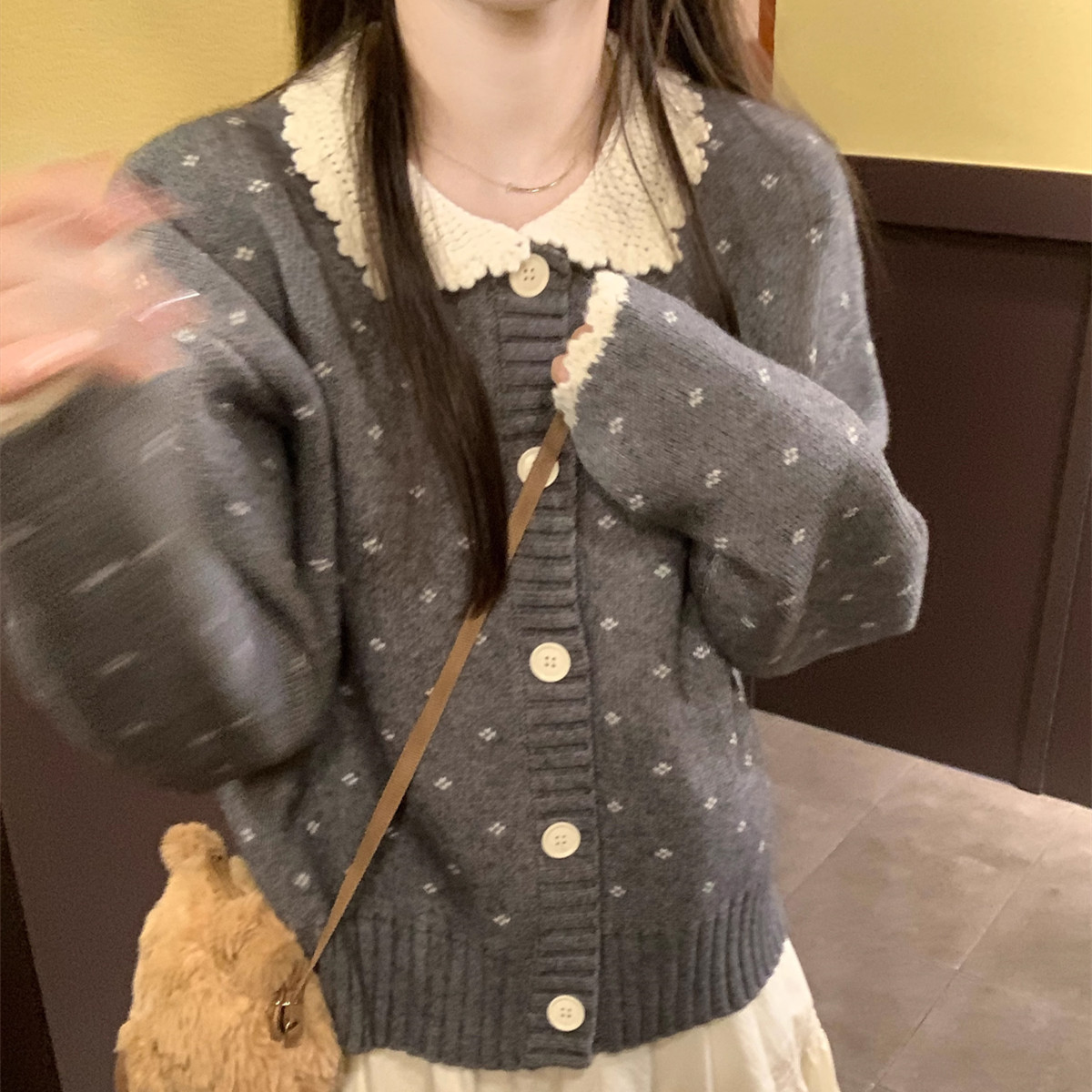 レディースカーディガン ショート丈 レース襟編みニットカーディガン