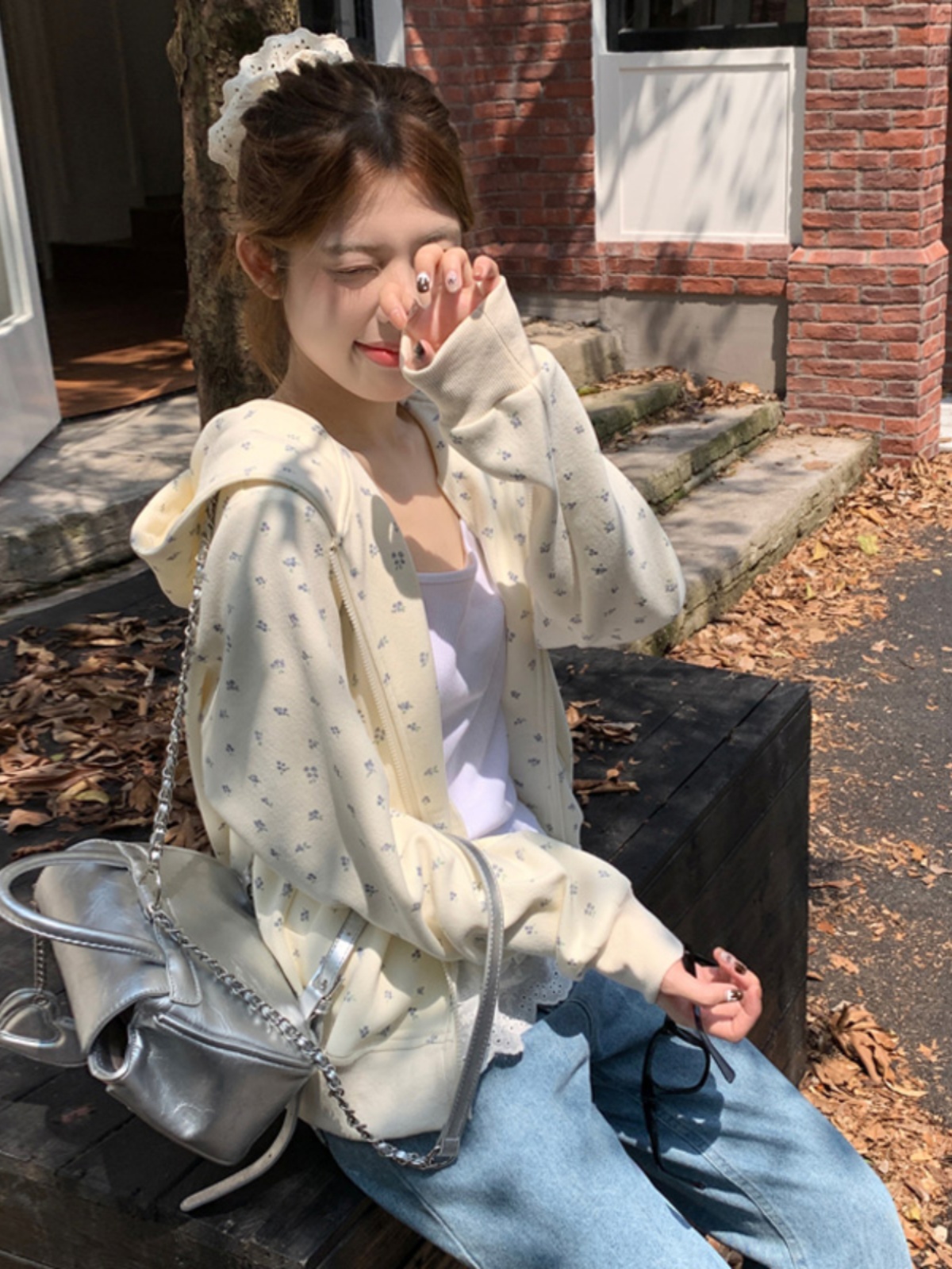 https://fulmo-img-server.com/cardibloom/32092fee-abe5-4830-9122-fffd87eb365a.jpg