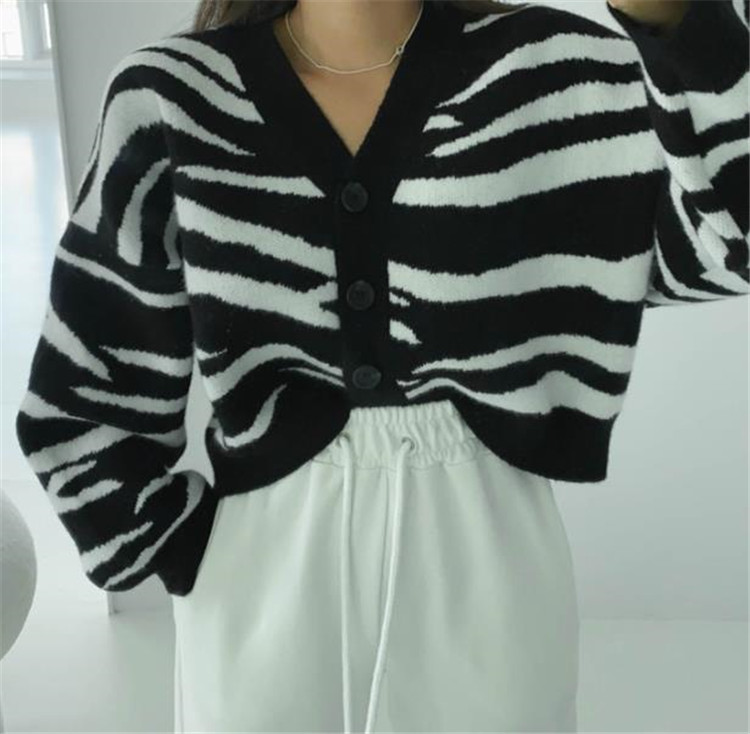 レディースカーディガン 黒白ボーダー ブイネック ショート丈 ニットカーディガン